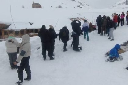 rescataron-a-300-turistas-en-la-zona-de-alta-montana-en-mendoza-por-las-intensas-tormentas-de-nieve