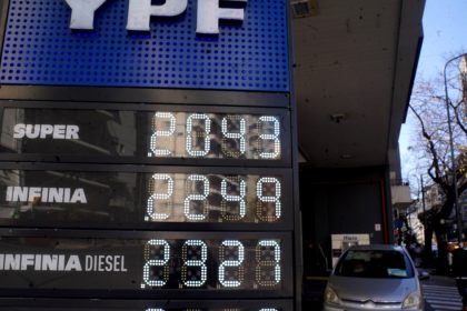 vaca-muerta-empuja-una-fuerte-mejora-en-la-produccion-y-las-exportaciones-de-petroleo,-pero-las-ventas-de-naftas-bajan