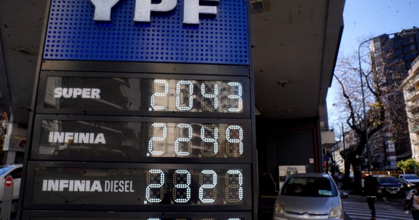 vaca-muerta-empuja-una-fuerte-mejora-en-la-produccion-y-las-exportaciones-de-petroleo,-pero-las-ventas-de-naftas-bajan