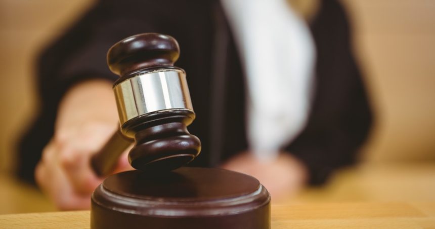 un-guion-bajo-mal-escrito-mando-a-un-inocente-18-meses-a-prision:-el-error-digital-que-nadie-detecto