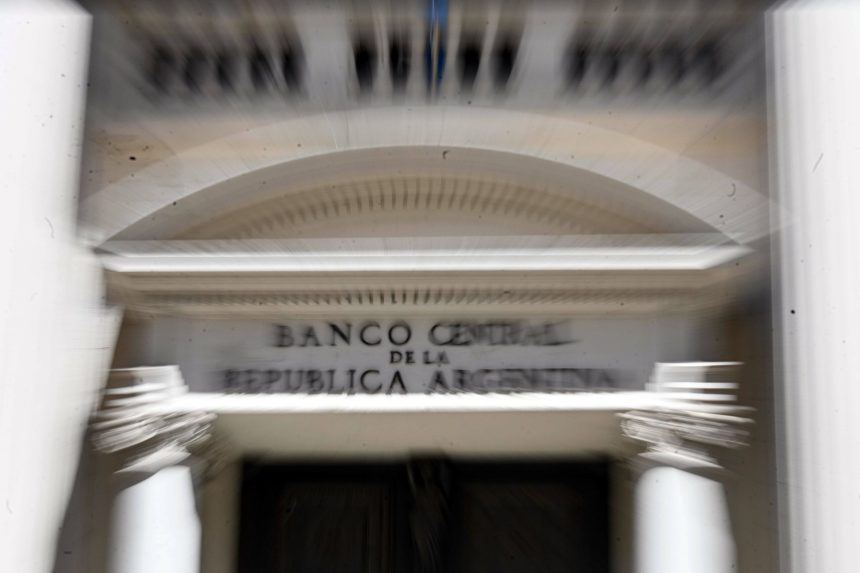 central-bank-reform-is-heading-to-congress.-is-the-peruvian-model-the-goal?