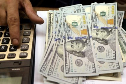 dolar-tarjeta-hoy:-a-cuanto-cotiza-este-lunes-03-de-agosto