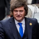 le-preguntaron-a-milei-por-las-familias-argentinas-que-se-endeudan-o-no-llegan-a-fin-de-mes-y-respondio:-“no-somos-suiza,-pero-estamos-mucho-mejor”
