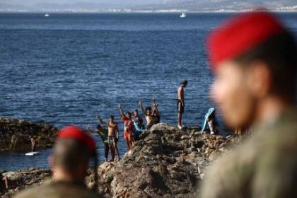 marruecos-explico-la-crisis-migratoria-de-ceuta-por-“factores-superpuestos”:-bandas-de-trata-e-“informacion-enganosa”