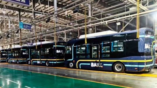 trambus-en-buenos-aires:-recorrido,-paradas-y-conexiones-del-colectivo-electrico-que-llega-a-aeroparque