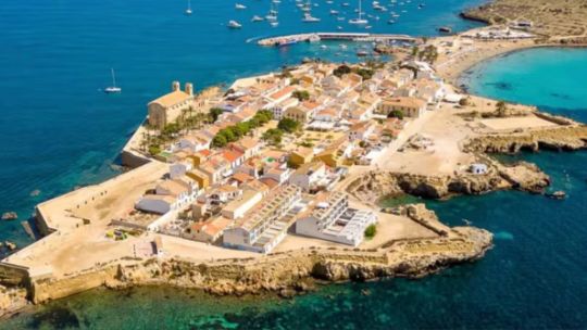 la-isla-mas-pequena-de-espana-inicio-los-tramites-para-independizarse:-donde-queda-y-los-motivos-que-impulsan-su-rebelion