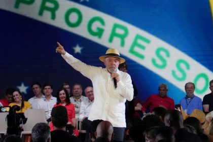 el-gobierno-de-lula-guarda-silencio-ante-los-nuevos-insultos-de-milei,-pero-por-ahora-su-embajador-no-vuelve-a-la-argentina