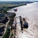 tras-una-desregulacion-de-sturzenegger,-un-paro-portuario-deja-140-barcos-sin-operar-y-afecta-a-las-exportaciones