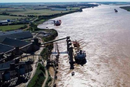 tras-una-desregulacion-de-sturzenegger,-un-paro-portuario-deja-140-barcos-sin-operar-y-afecta-a-las-exportaciones
