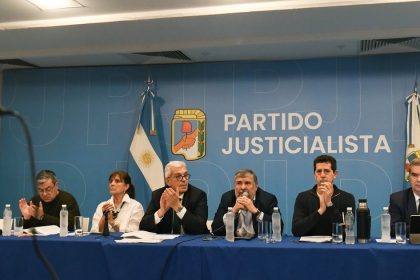 el-peronismo-fogonea-la-marcha-contra-la-extranjerizacion-de-la-tierra-y-se-concentra-en-bajar-el-capitulo-mas-polemico