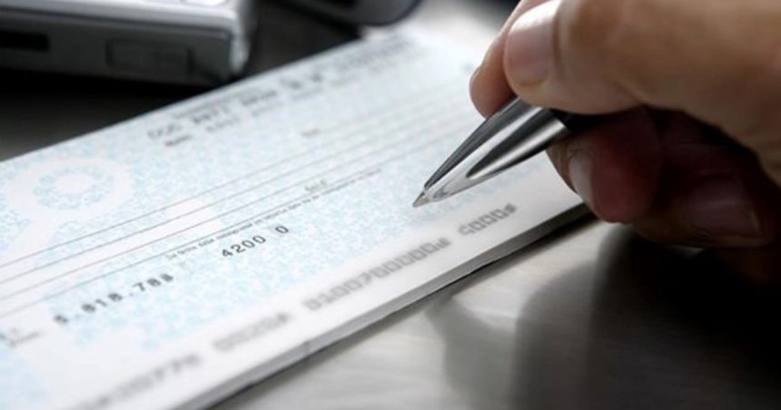 estres-financiero:-los-cheques-rechazados-aumentaron-en-junio-y-llegaron-a-160.000