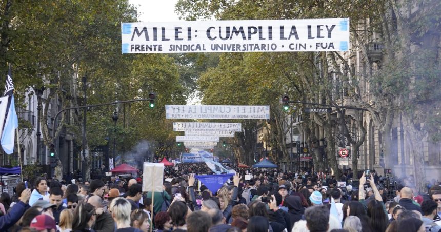 universidades:-un-fallo-de-camara-confirma-la-vigencia-de-la-cautelar-que-obliga-al-gobierno-a-cumplir-la-ley-de-fondos