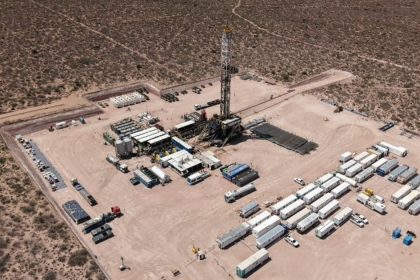 las-petroleras-reportan-fuertes-ganancias-tras-la-guerra-en-medio-oriente