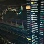 el-riesgo-pais-sube-diez-unidades-y-cierra-en-421-puntos-tras-el-derrumbe-previo