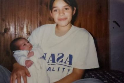 su-padre-mato-a-su-mama,-la-contacto-desde-la-carcel-y-ahora-denuncia-que-la-acosa-por-redes