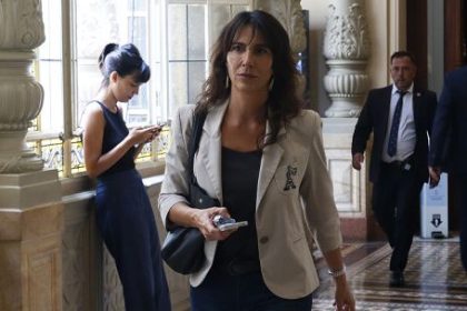de-la-sota:-“les-pido-a-los-senadores-que-no-le-entreguen-a-javier-milei-una-licencia-para-vender-la-patria”