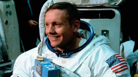 alarma,-rocas-y-combustible-al-limite:-los-minutos-criticos-en-los-que-neil-armstrong-salvo-la-mision-del-apolo-11