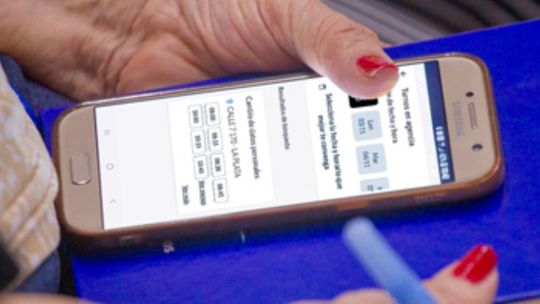 tramites,-cartilla-y-credencial-digital-de-pami:-como-gestionar-todos-los-servicios-desde-la-web-y-la-aplicacion-movil