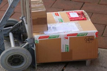 courier-y-puerta-a-puerta:-las-claves-de-la-nueva-desregulacion,-que-cambia-para-importar-y-exportar-y-que-sigue-prohibido