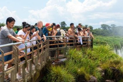 cataratas-del-iguazu:-fijan-un-cupo-maximo-de-8.000-visitantes-diarios
