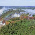 ante-la-feroz-crecida-del-rio-iguazu,-explican-como-funcionan-las-pasarelas-de-las-cataratas