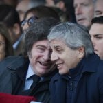“consejo-de-amigo,-retirate”:-luis-caputo-le-recomendo-a-kicillof-que-no-se-presente-en-2027-si-se-reforma-la-carta-organica-del-central