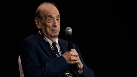 ricardo-arriazu:-“pedir-devaluar-es-como-si-el-petiso-pidiera-cambiar-el-metro-para-medir-mas”