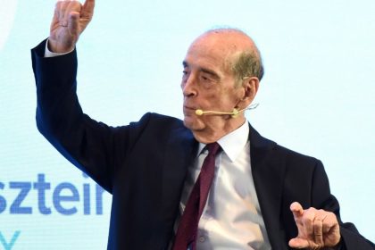 ricardo-arriazu,-sobre-el-dolar:-“devaluar-es-como-el-petiso-que-pide-cambiar-el-metro-para-medir-el-doble”