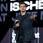 “convierten-el-caos-en-marketing”:-tras-el-hackeo-que-hizo-openai,-el-fundador-de-black-hat-advirtio-sobre-las-empresas-de-ia