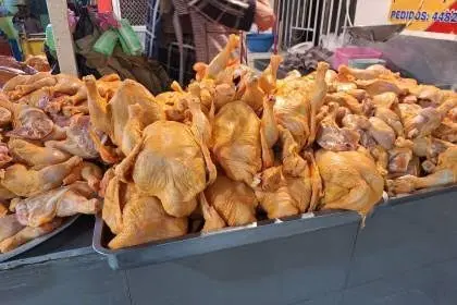precio-del-pollo-escala-a-bs-28-en-los-mercados-crucenos