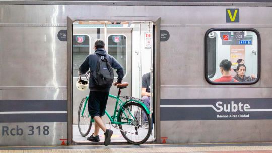estado-del-subte-hoy:-como-funcionan-las-lineas-a,-b,-c,-d,-e-y-h-hoy,-6-de-agosto