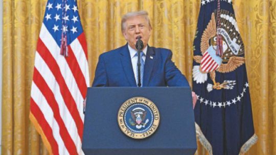 la-justicia-obligo-a-trump-a-devolver-casi-u$s100.000-millones-cobrados-por-aranceles-declarados-ilegales