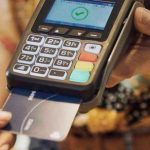 se-enfria-el-credito:-las-tarjetas-de-credito-se-desplomaron-casi-10%-real-en-un-ano-y-los-prestamos-volvieron-a-caer