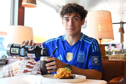 franco-colapinto-sufrio-un-robo-durante-sus-vacaciones-en-italia: “ni-la-matera-dejaron”