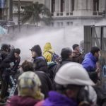 represion,-lluvia-y-multitud:-asi-fue-la-jornada-de-manifestaciones-frente-al-congreso-por-la-ley-de-tierras