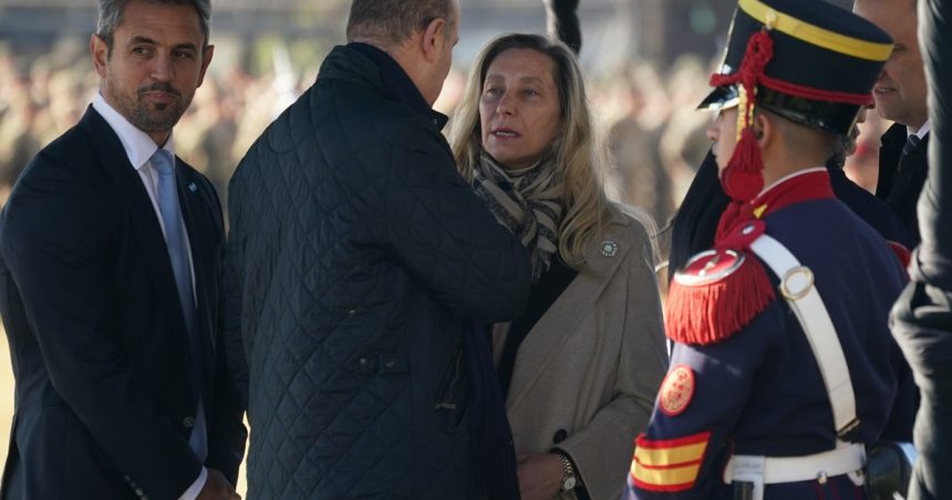 la-orden-de-karina-tras-las-criticas-a-sturzenegger:-“todos-los-proyectos-tienen-que-pasar-por-santilli”
