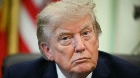 trump-endurece-su-politica-migratoria-con-un-decreto-contra-el-“turismo-de-nacimiento”