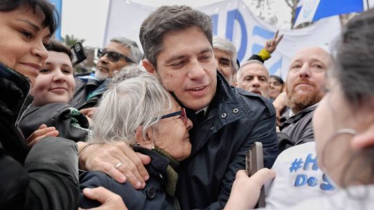kicillof-apunto-contra-milei-por-la-suba-de-la-morosidad:-“el-lio-lo-armo-el”-y-cuestiono-el-endeudamiento-de-las-familias