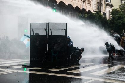 la-justicia-imputa-a-varios-detenidos-por-los-incidentes-en-el-congreso-y-libera-a-otros