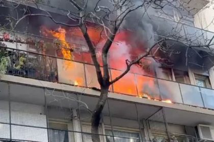 se-incendia-un-edificio-lindero-a-la-casa-de-cristina-kirchner:-dos-personas-fueron-trasladadas