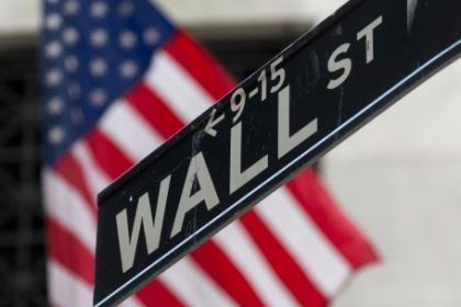 los-activos-argentinos-cierran-la-semana-a-la-baja-y-el-riesgo-pais-supera-los-450-puntos