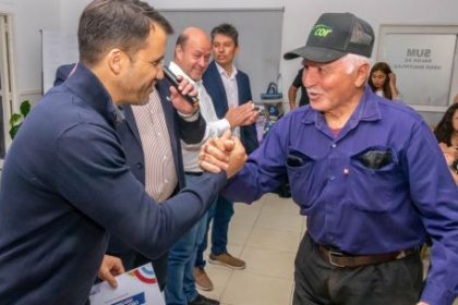 el-gobierno-de-cordoba-recorrio-cruz-del-eje-con-creditos,-capacitacion-y-apoyo-a-emprendedores