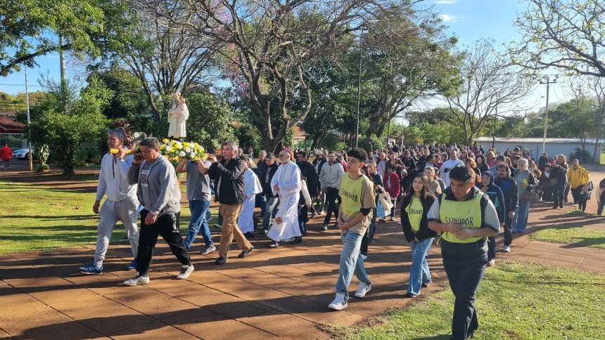 posadas-|-en-la-celebracion-de-san-cayetano,-el-obispo-juan-ruben-martinez-pidio-por-una-condicion-basica-para-que-las-personas-no-queden-atrapadas-en-la-precariedad-o-la-incertidumbre