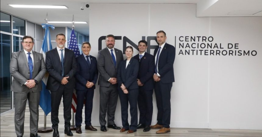 otro-gesto-del-fbi-para-el-gobierno-de-milei:-destaco-el-trabajo-conjunto-con-la-side-contra-el-terrorismo