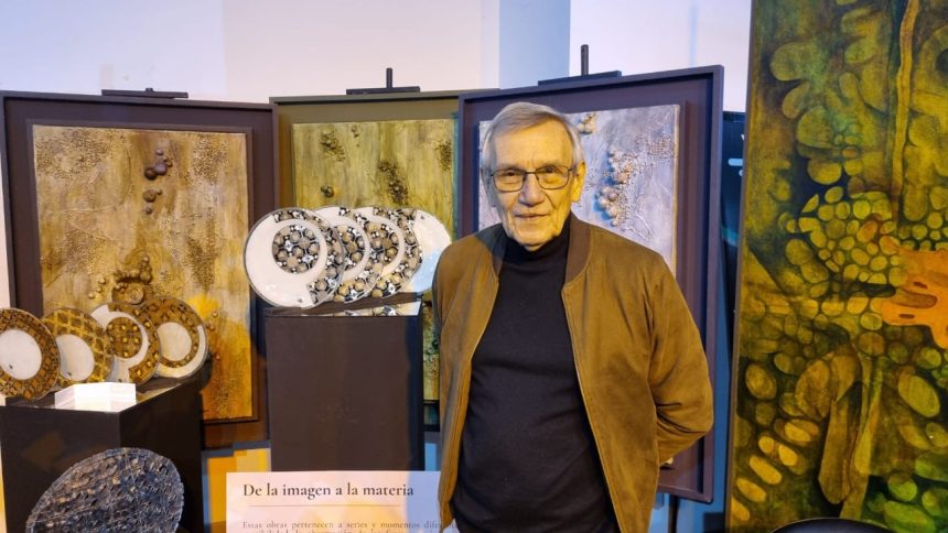 negocios,-arte-y-vinos:-ernesto-engel-presento-obras-inspiradas-en-las-misiones-jesuiticas-y-materiales-de-la-tierra-colorada