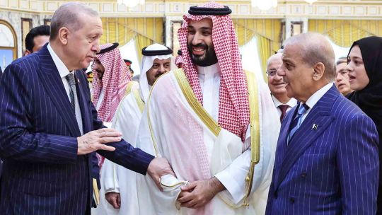 arabia-saudita,-turquia-y-pakistan-firman-un-inedito-acuerdo-de-defensa-regional