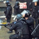 afuera-del-palacio,-la-calle-volvio-a-ser-escenario-de-una-feroz-represion-contra-la-protesta