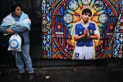 maradona-bloated,-bedridden-and-resigned-before-death,-says-icon’s-masseur