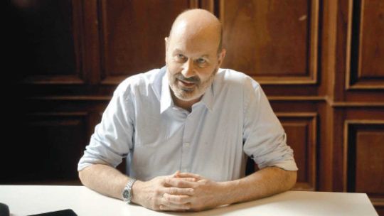 el-ministro,-la-poesia-y-los-libros
