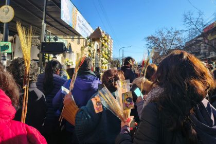 hundreds-gather-to-pray-for-work-as-unemployment-rises-under-milei